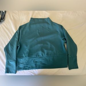 Nike Dri-Fif Long Sleeved XL teal light sweater